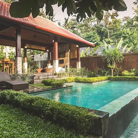 A Priori Villa Ubud Екстер'єр фото